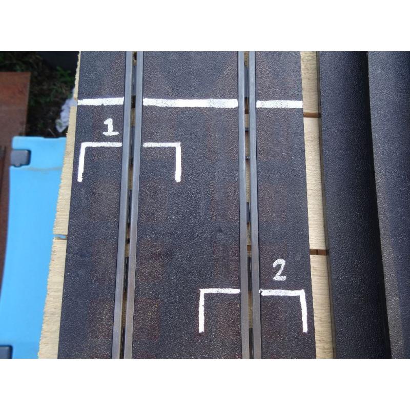 21 piece bundle of scalextric track