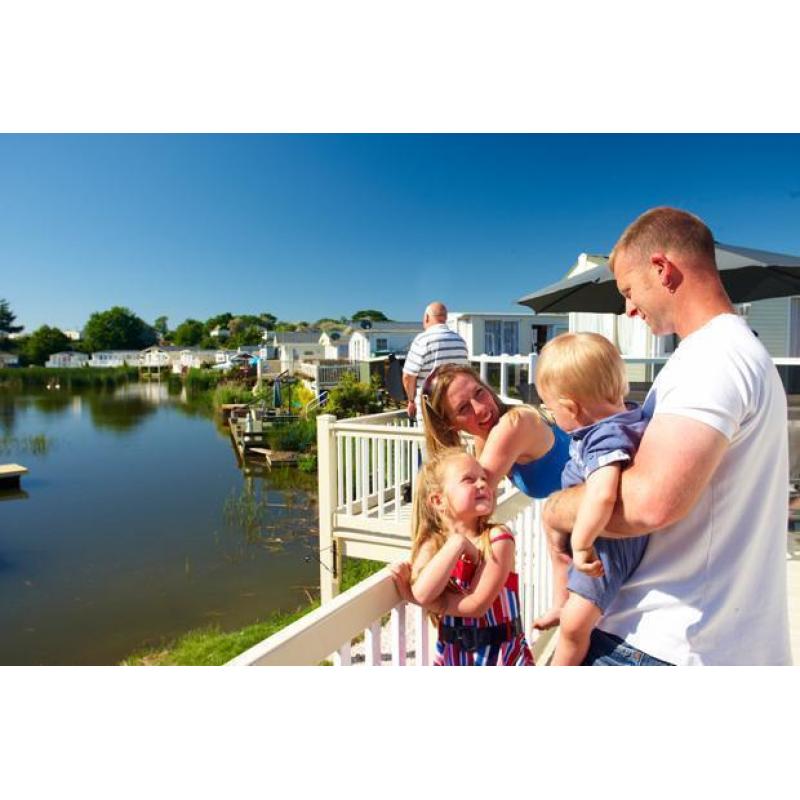 Static Caravan Nr Clacton-On-Sea Essex 2 Bedrooms 6 Berth Carnaby Cascade