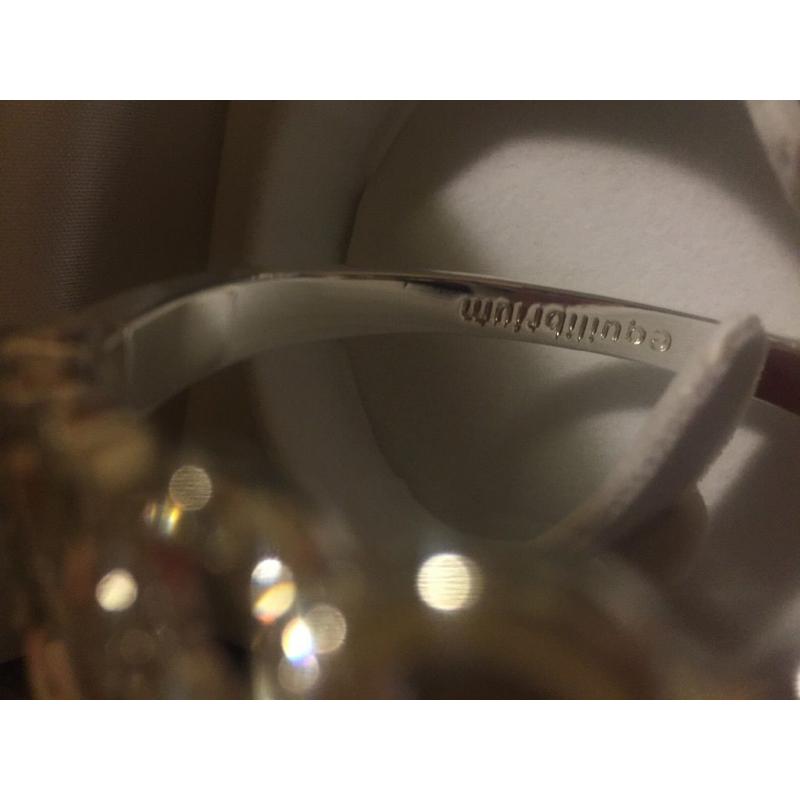 Equilibrium love knot bracelet