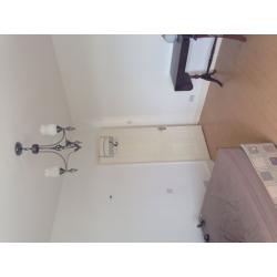 Lovely good size double room, in newly refurbished house, all bils included, WIFI, nice view