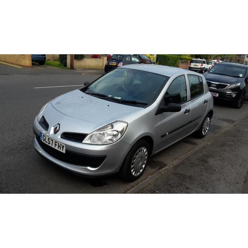 2008 Silver Renault Clio 1.5 dCi Dynamique 5dr (Diesel)