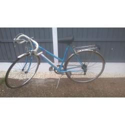 LOVELY RETRO LADIES EMMELLE DIAMOND RACER BIKE
