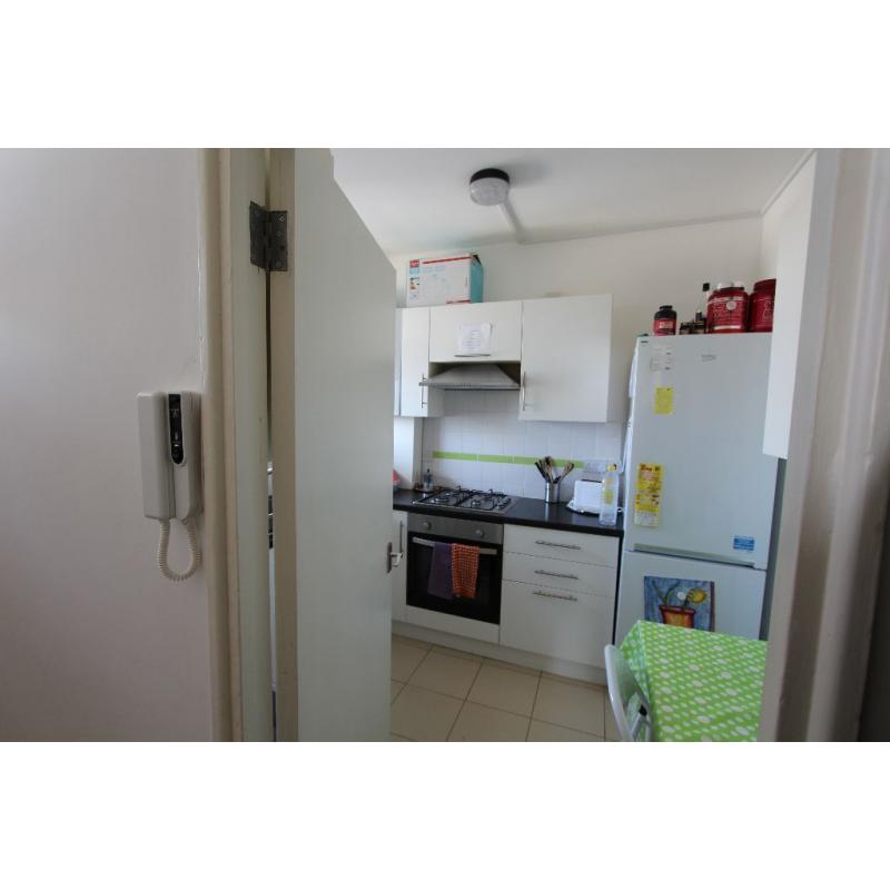 NEW LARGE DOUBLE ROOM - COUPLES OR FRIENDS - ELEPHANT & CASTLE -215PW All inc
