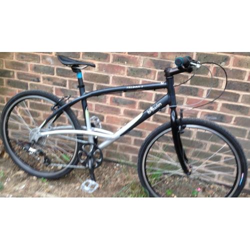 BTwin Triban 19 inch HYBRID BIKE lightweight aluminium new tyres bicycle Fully Serviced