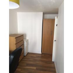 Very nice double room to rent...