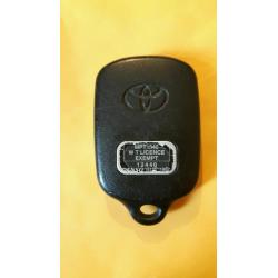GENUINE TOYOTA AVENSIS YARIS PRIUS COROLLA VERSO BOTTON REMOTE KEY FOB