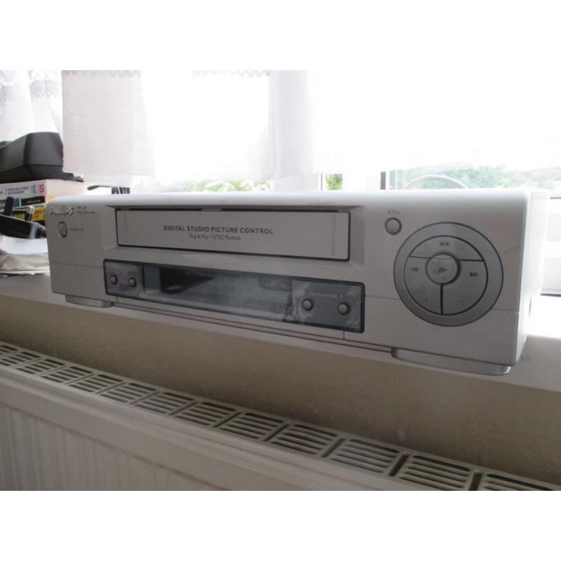 VCR (VIDEO) PLAYER