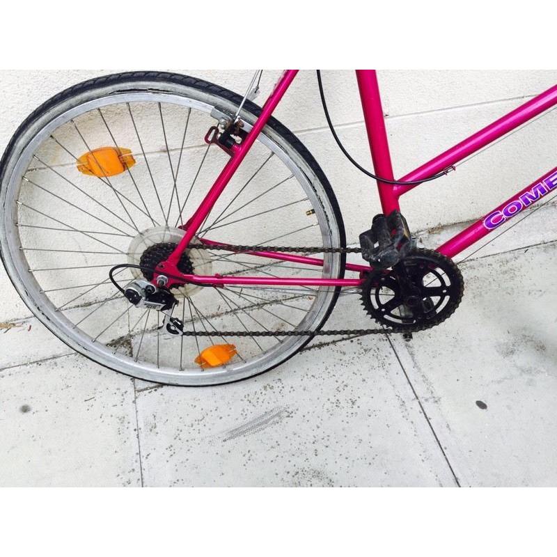 Purple ladies hybrid bike khgfxggvg