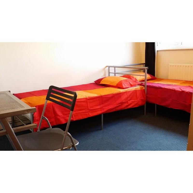 SHARED ROOM CLOSE TO TOWER BRIDGE