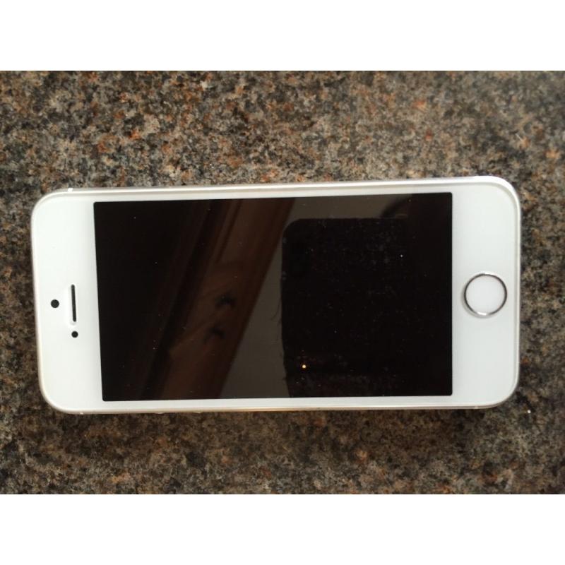 iPhone 5s 16gn silver white unlock to all networks