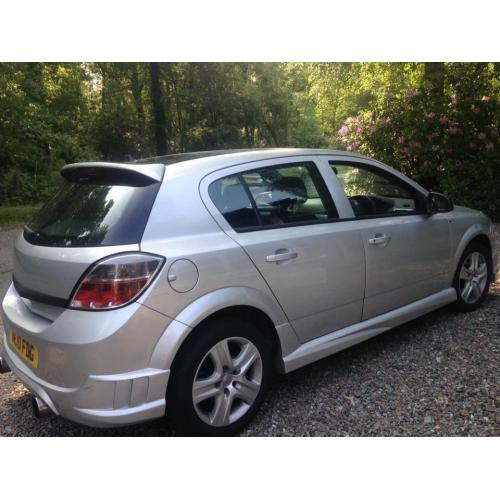 2010 astra twinport ''sport'' ,l@@k !mot 1 year1 owner ,( full body kit )ONLY 1 IN U,K LIKE THIS ,!