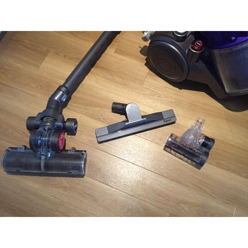 Dyson DC32 Cylinder Hoover