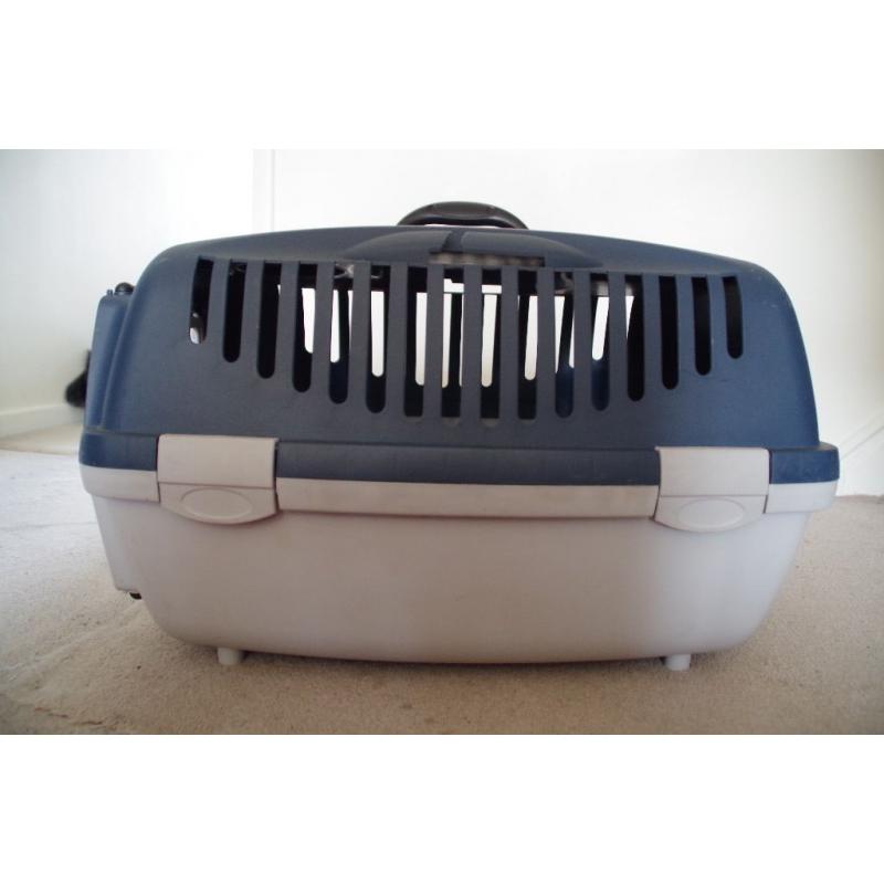 Rabbit / Cat / Pet Carrier - good as new!