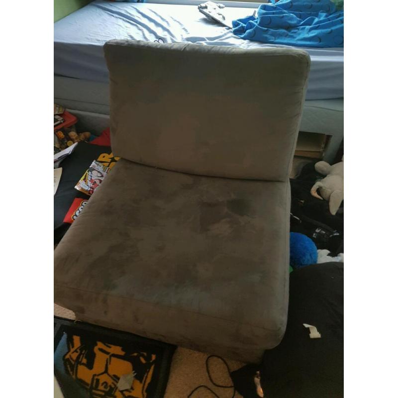 Chair/bed with storage