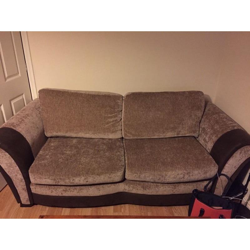 Sofa set need gone!!