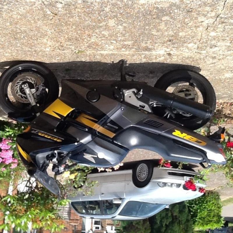 Honda CBR 1000 F, excellent condition, 29000 miles, got too many bikes, so this needs to go!