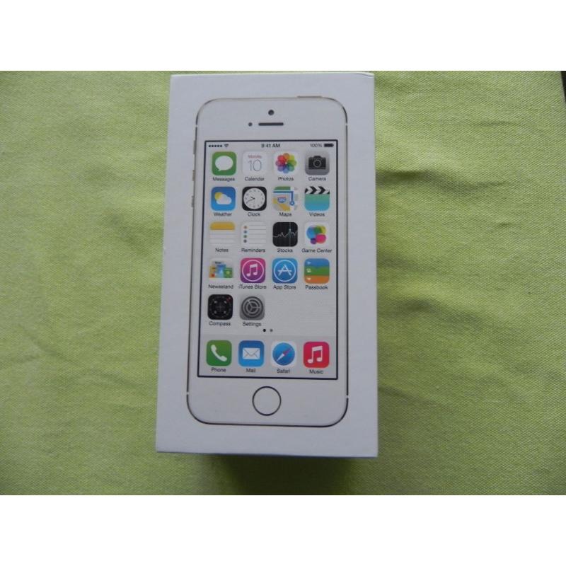 Iphone 5S EXCELLENT CONDITION And dr dre beats studio SPECIAL OFFER IF SOLD TODAY!!!!!