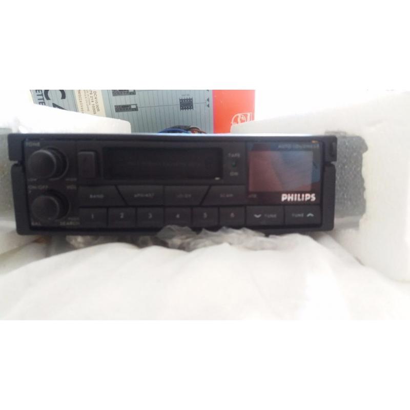 Brand New Classic Philips DC410 Radio/cassette receiver from the 70's/80's