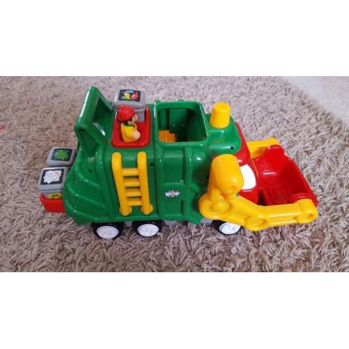 WOW toys Recycling Flip 'n' Tip Fred