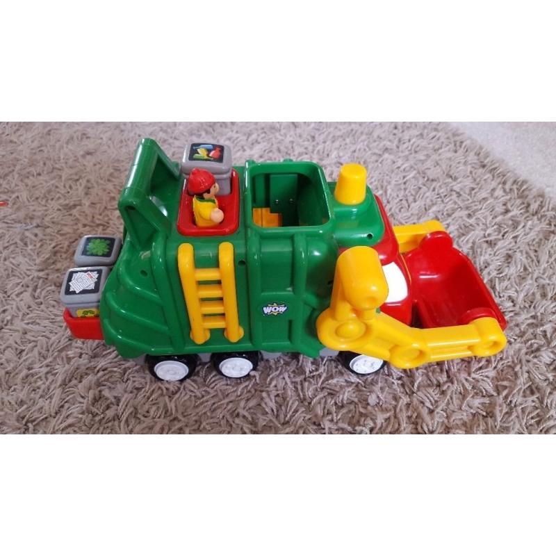 WOW toys Recycling Flip 'n' Tip Fred