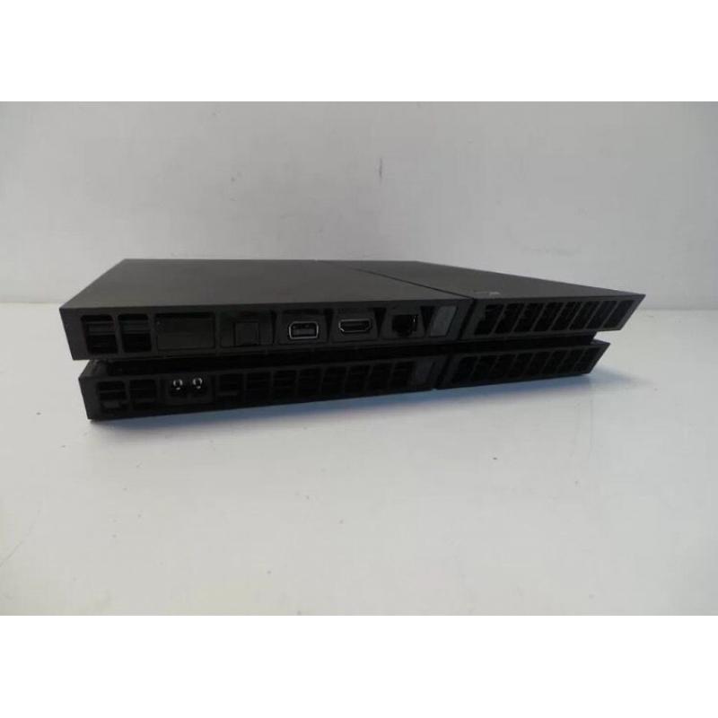 PlayStation 4 + Games
