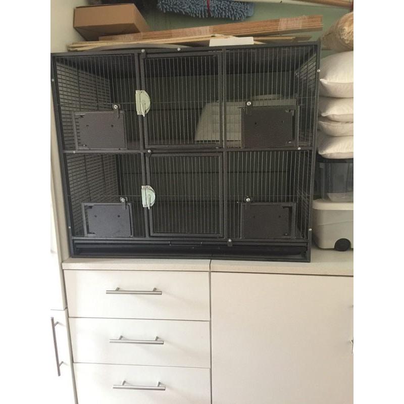 Double pet cage on castors