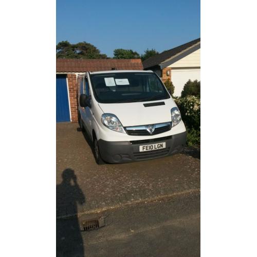 Vauxhall vivaro 2010 75000 miles FSH air con, sat nav, long mot, ideal for camper conversion or work