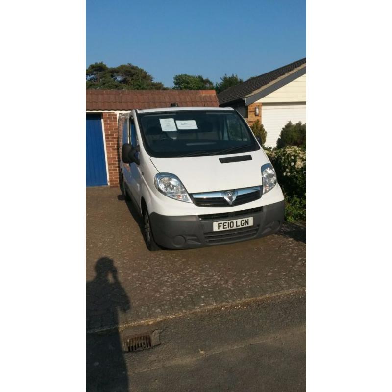 Vauxhall vivaro 2010 75000 miles FSH air con, sat nav, long mot, ideal for camper conversion or work