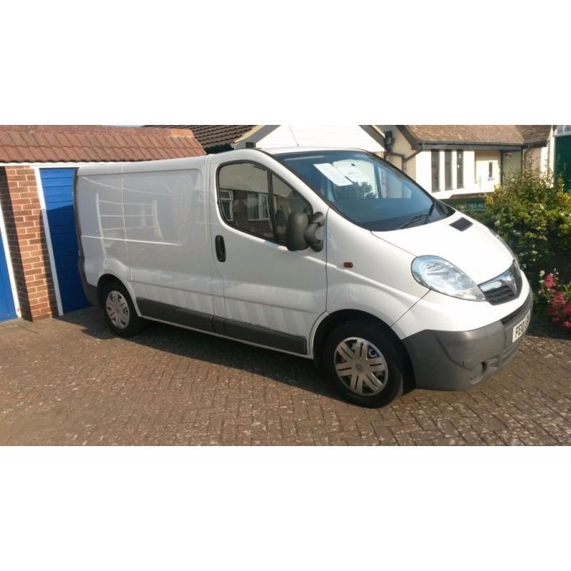 Vauxhall vivaro 2010 75000 miles FSH air con, sat nav, long mot, ideal for camper conversion or work