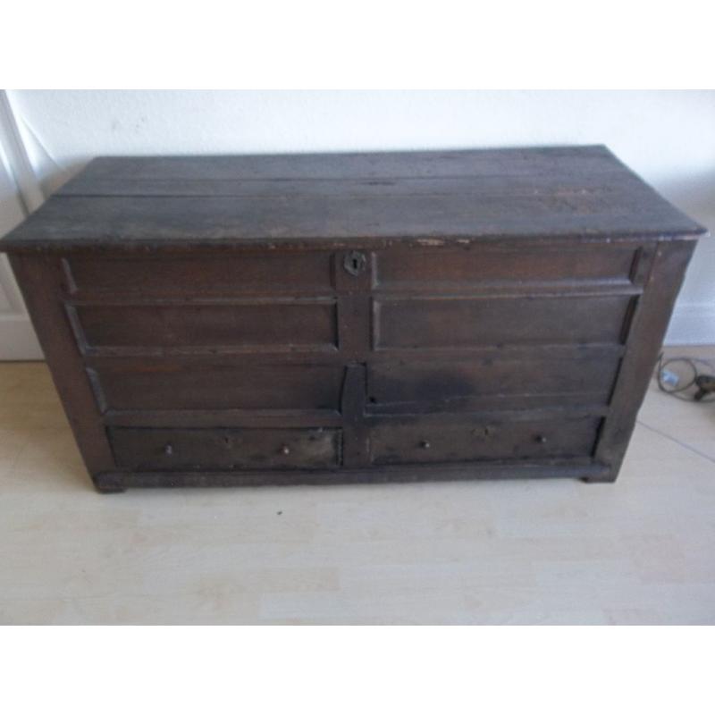 !7th century coffer / mule chest