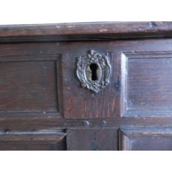 !7th century coffer / mule chest