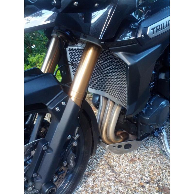 Triumph Explorer 1200 (2012 model year, 8500miles)