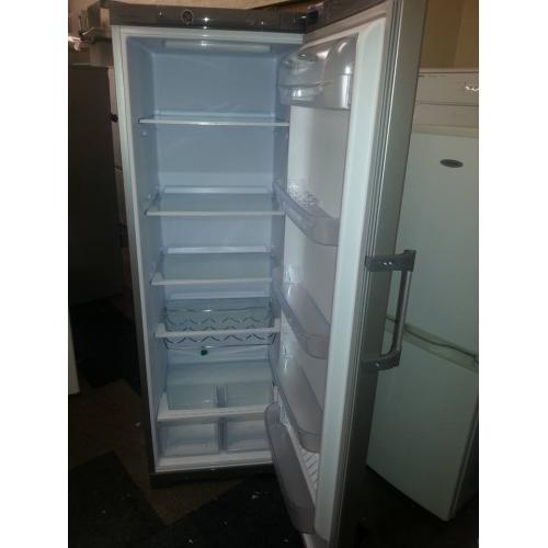 silver hotpoint tall fridge (ex display)