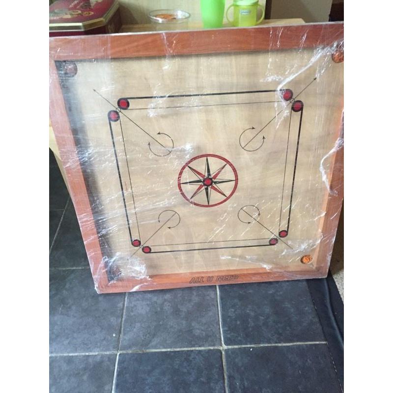 Carrom board