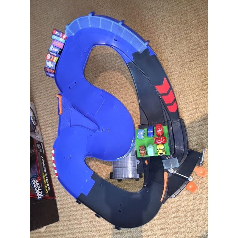 Disney Cars micro drifters speedway track