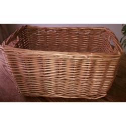 Brown wicket basket with cloth lining