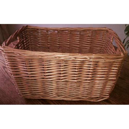 Brown wicket basket with cloth lining