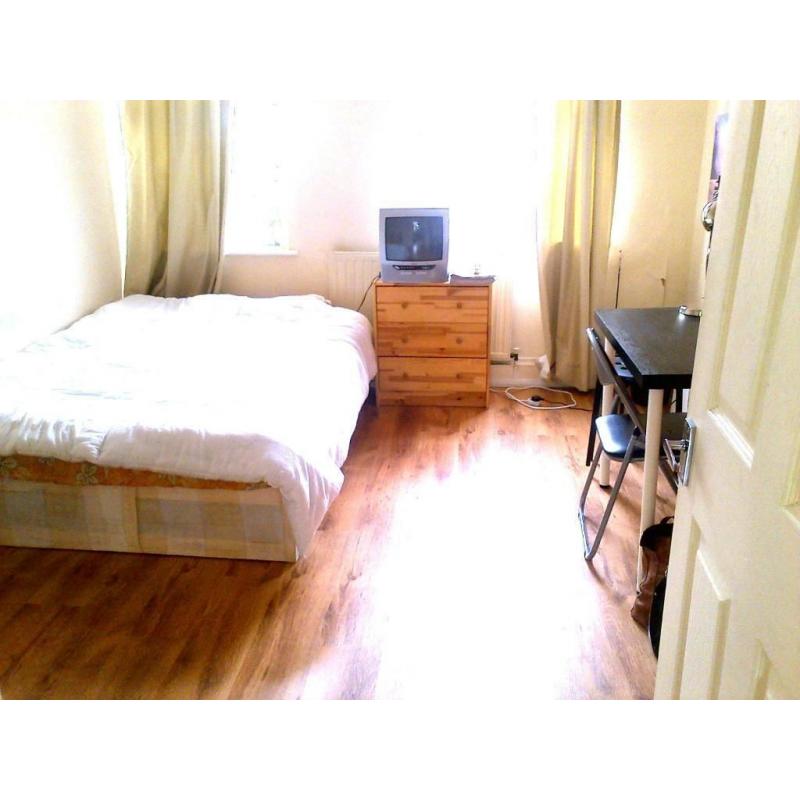 YOU SNOOZE YOU LOOSE , 3 ROOMS AVAILABLE // BOOK YOURS IN ADVANCE