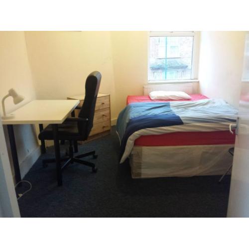 YOU SNOOZE YOU LOOSE , 3 ROOMS AVAILABLE // BOOK YOURS IN ADVANCE