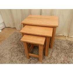 Sherwood Oak Nest of Tables