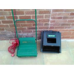 Lawn scarifier.