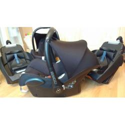 Maxi Cosi Cabriofix Car Seat and Easy Base 2