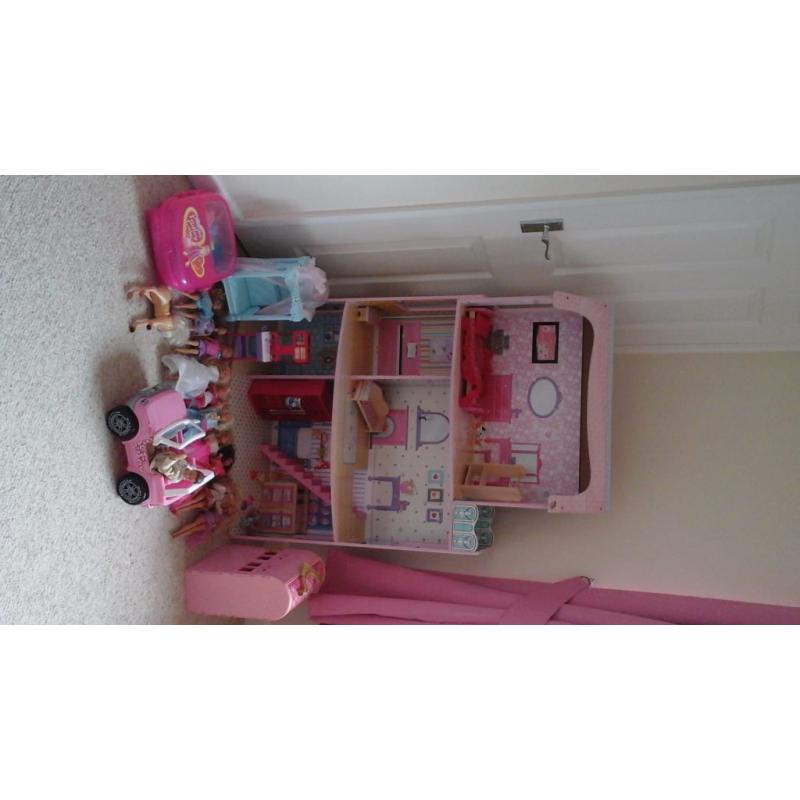 Barbie Playhouse & Huge bundle excellent Condition!!