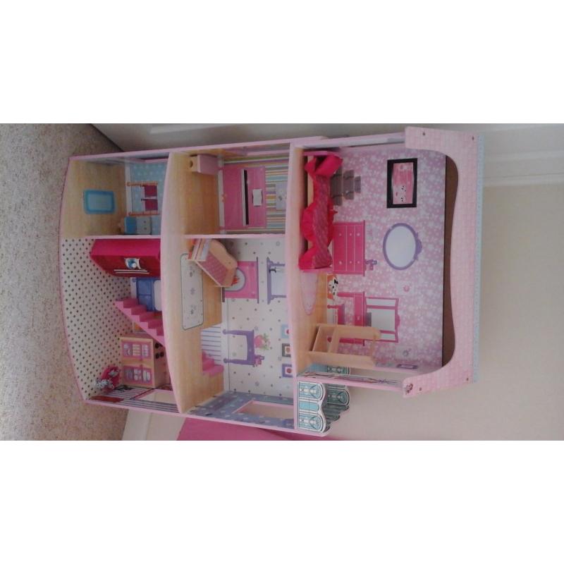 Barbie Playhouse & Huge bundle excellent Condition!!