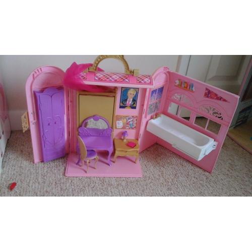 Barbie Playhouse & Huge bundle excellent Condition!!