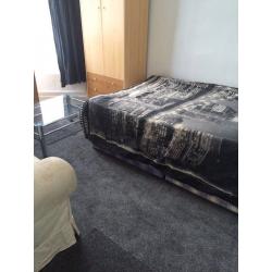 Lovely double room with bills all included