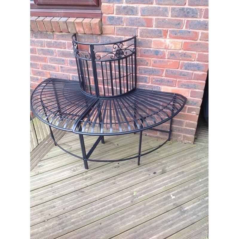Black steel tree seat - half Circle