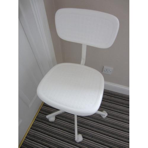 Child's office chair, colour white with seat and back adjustment