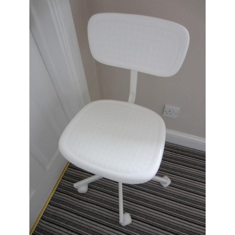 Child's office chair, colour white with seat and back adjustment