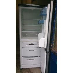 HOTPOINT SILVER FRIDGE FREEZER